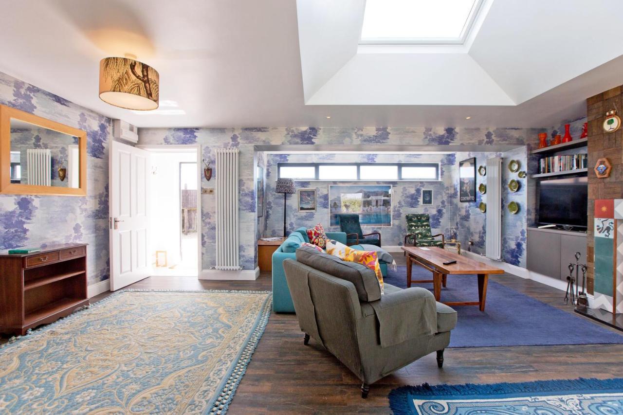 Big Sky Villa Camber Exterior photo